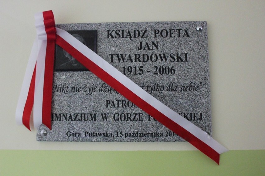 Góra Puławska: Gimnazjum otrzymało imię ks. Twardowskiego