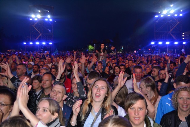 Ogladaliśmy gwiazdy muzyki disco polo na scenie i od kulis.