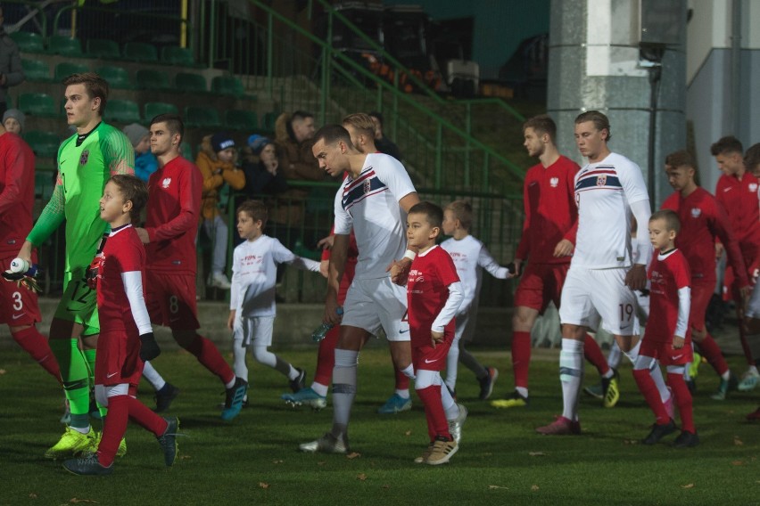 Mecz Polska - Norwegia w Bytowie (1:1). Remis młodzieżowej reprezentacji, asysta zawodnika Bytovii [ZDJĘCIA]