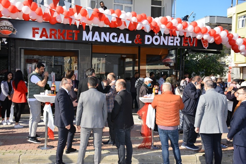 Łukasz Podolski otworzy na Śląsku swój lokal z kebabem. Będzie w Zabrzu przy Placu Wolności, tam gdzie wcześniej McDonald's