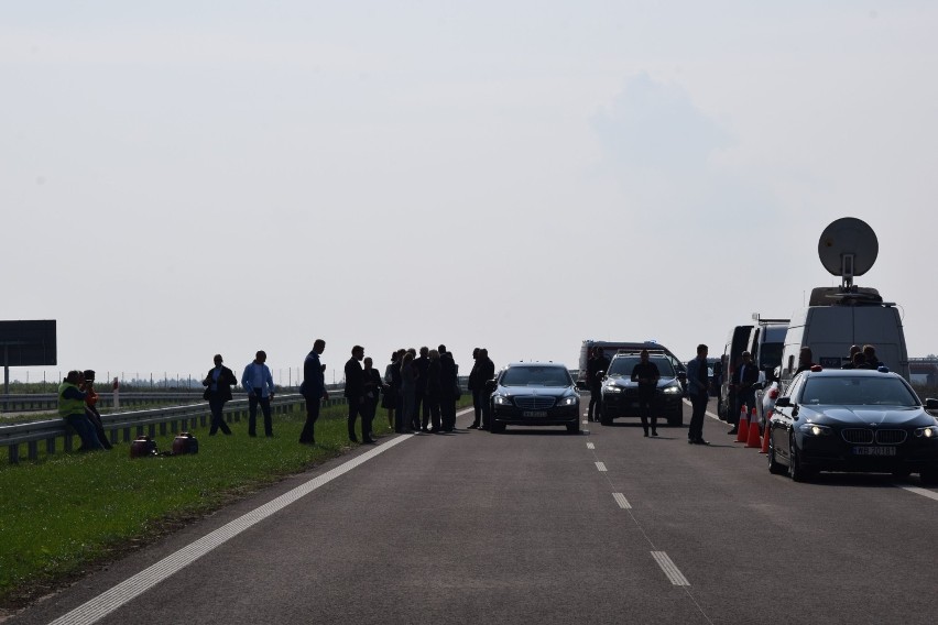 Premier Mateusz Morawiecki otwiera odcinek S3 z Nowej Soli do Kaźmierzowa. 