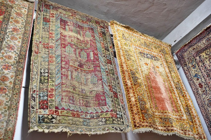 Perskie, tureckie i kaukaskie dywany można oglądać na wystwie w Muzeum Regionalnym w Człuchowie
