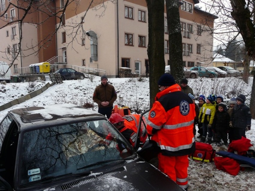 Ratownicy medyczni z Mielca wzięli udział w zimowych mistrzostwach Polski 