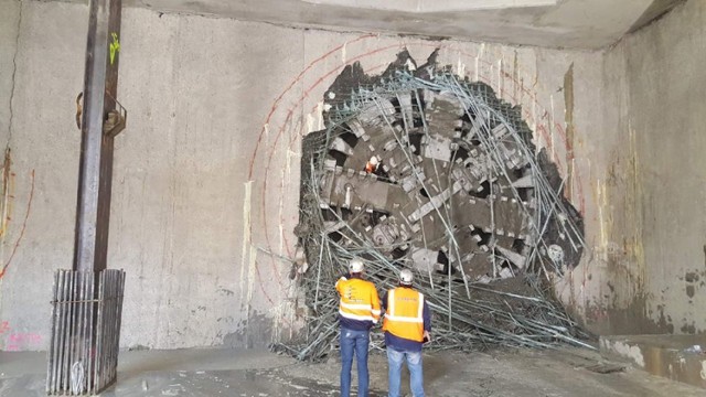 "Maria" drąży tunel metra w zawrotnym tempie. Połączono już dwie stacje!