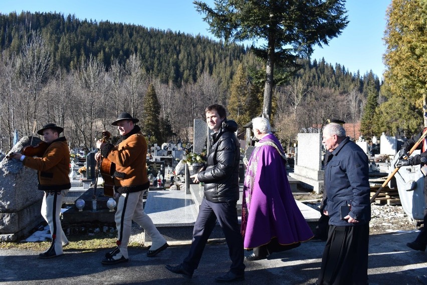 Zakopane. Pożegnano byłego trenera skoczków Janusza Forteckiego. Trenował m.in. Wojciecha Fortunę  