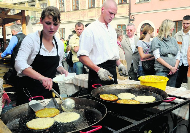 W zeszłym roku lublinianie z upodobaniem buszowali na stoiskach i oglądali pokazy kulinarne na żywo