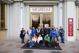 Uczniowie z SP 4 w Koninie przyjechali dzisiejszego ranka do licheńskiego sanktuarium na wyjątkową lekcje historii 