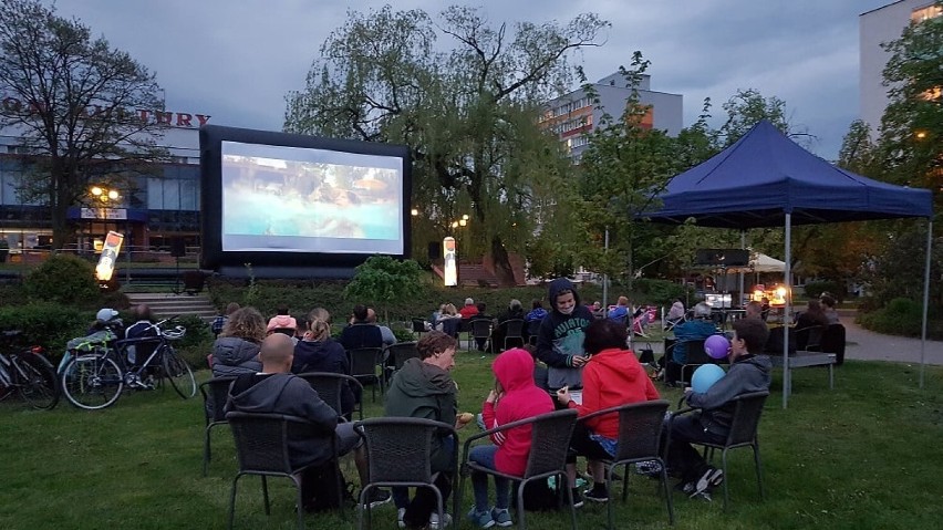 Kino plenerowe cieszy się w Koninie sporą popularnością