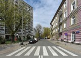 Parkowanie na Pradze-Północ zagrożeniem dla pieszych? Radny chce "osłupkowania" okolicy