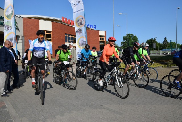 Rajd rowerowy Bike Krajna - start sprzed Centrum Sportu i Rekreacji w Sępólnie Krajeńskim.