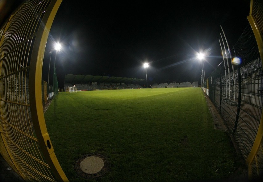 Legnica: Oświetlenie Stadionu Miejskiego (ZDJĘCIA)