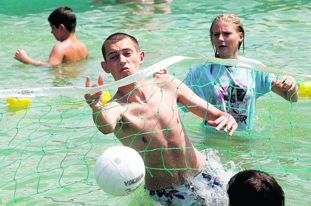 I Rekreacyjny Turniej Siatkówki Wodnej "Zagrywka" odbędzie na basenach letnich we Włocławku