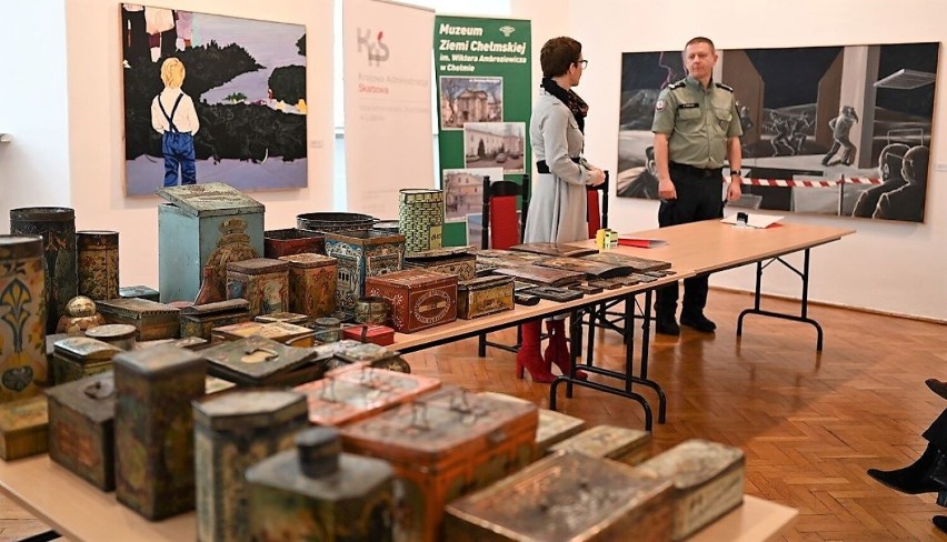 Chełm. Zerekwirowane na granicy dzieła wzbogaciły zbiory Muzeum Ziemi Chełmskiej. Zobacz zdjęcia