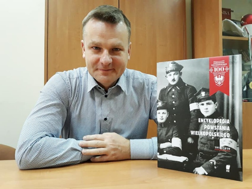 Pleszewianin jest jednym z ponad pięćdziesięciu autorów haseł do "Encyklopedii Powstania Wielkopolskiego 1918-1919"