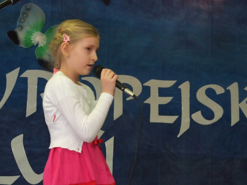 Wieluń: Śpiewająco uczą się języków obcych. Zobacz zdjęcia z festiwalu