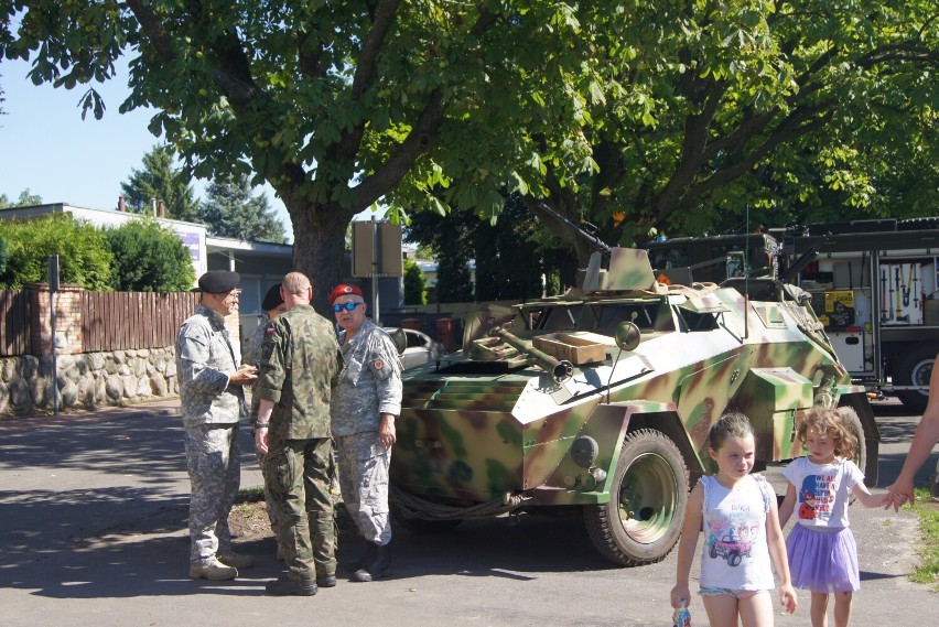Wojskowy piknik w Nowogardzie. Tłumy mieszkańców, Leopard, Rosomak i Poprad