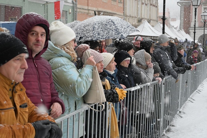 Przysięga żołnierzy Wojsk Obrony Terytorialnej na wałbrzyskim Rynku (ZDJĘCIA)