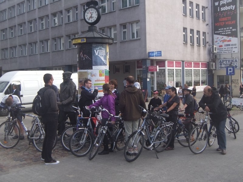 Patrol rowerowy sprawdził centrum. Jest trochę lepiej [ZDJĘCIA]