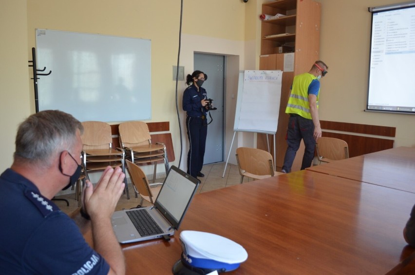 Malbork. Świadomi kierowcy w Zakładzie Karnym. To nowy program resocjalizacyjny z udziałem Służby Więziennej i policji