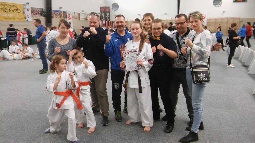 Kolejne udane zawody mają za sobą zawodnicy Wałbrzyskiego Klubu Karate Full Contact