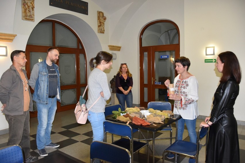 Jakie rośliny rosły na Opolskim Ostrówku w średniowieczu i czym jego mieszkańcy barwili tkaniny? Tego można się było dowiedzieć podczas EDD