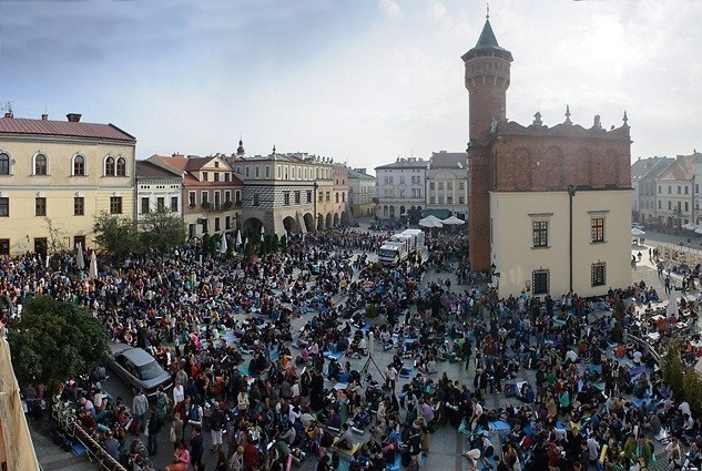 W piątek rano, przed mszą św., zebrali się na tarnowskim Rynku gotowi do drogi pątnicy