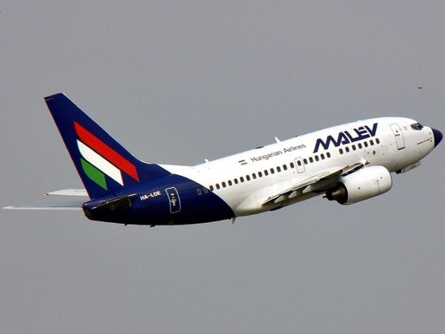 Boeing 737 w malowaniu Malév