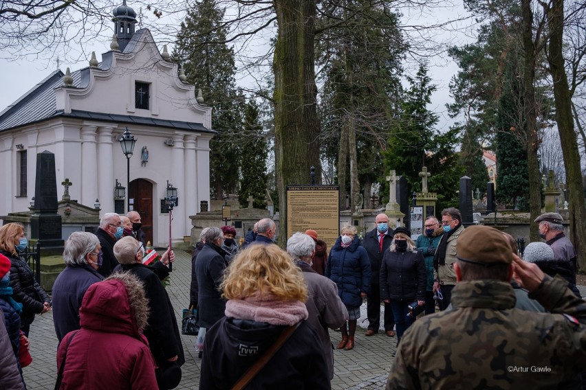 Tarnów. Dzień pamięci "Żołnierzy Wyklętych" na Starym Cmentarzu w Tarnowie [ZDJĘCIA]