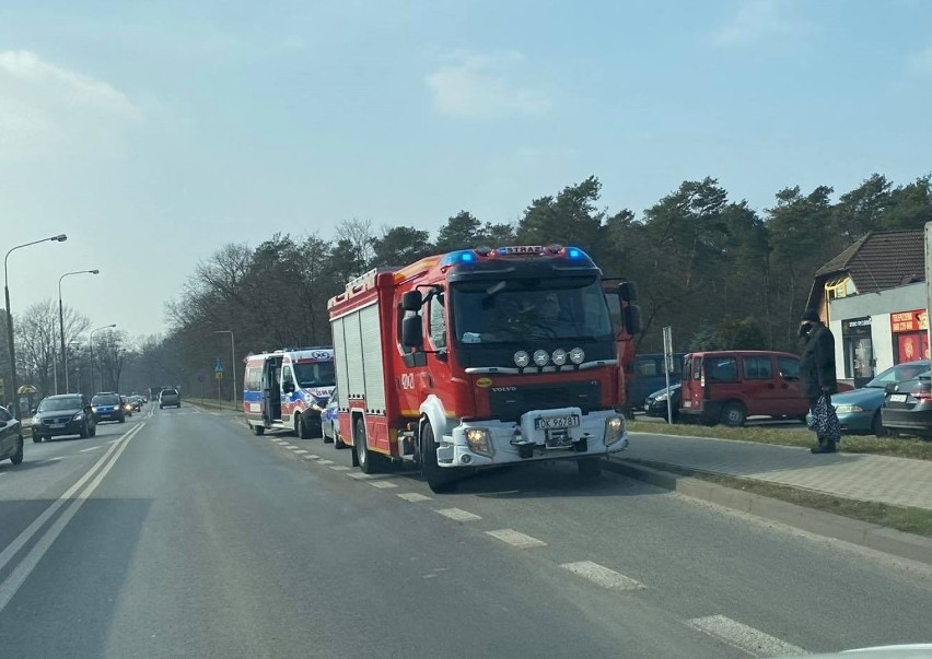 Akcja ratunkowa przy głównej ulicy miasta trwała...