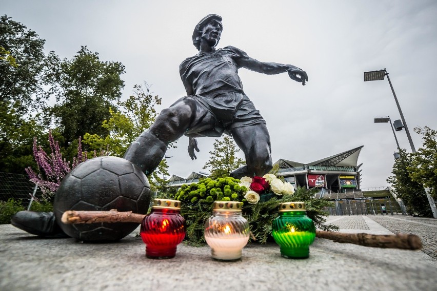 Legia oddała hołd swojemu mistrzowi. Klub i kibice złożyli...