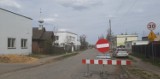 Awaria samochodu ciężarowego na ulicy św. Rozalii w Radomsku, droga zablokowana