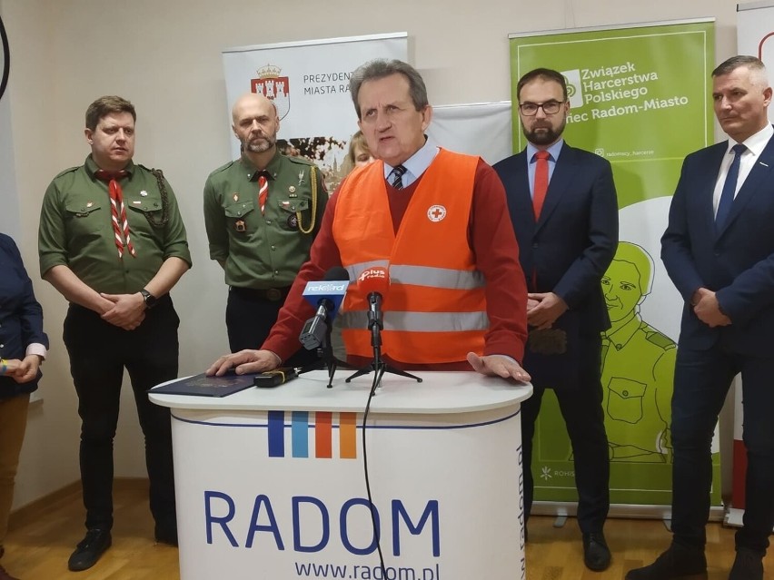 Punkt Pomocy Ukrainie w Radomiu został przekazany pod opiekę Związku Harcerstwa Polskiego. Zobacz zdjęcia z konferencji 