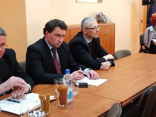 Marek Kos(z lewej) został rekomendowany na stanowisko dyrektora Szpitala Powiatowego w Kraśniku.