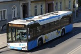 Agresywny kontroler biletów w autobusach w Legnicy nęka pasażerów? MPK i Kancelaria Wierzyciel odpowiadają na zarzuty