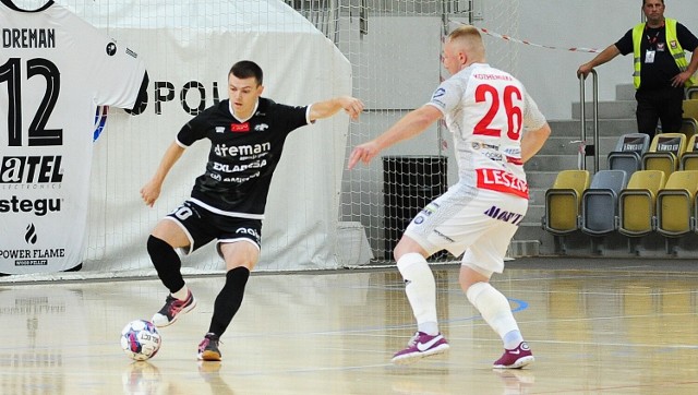 Kadra Dremana Opole Komprachcice uległa przed sezonem 2023/24 sporym zmianom. Jego włodarze zdecydowali się na odmłodzenie drużyny.