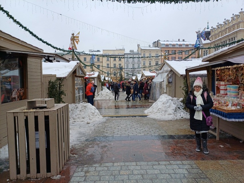 Jarmark Bożonarodzeniowy na Rynku Głównym.
