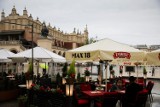 Kraków. Ogródki gastronomiczne otwarte do północy, w piątki i soboty dłużej. Urzędnicy wprowadzili nowe zasady