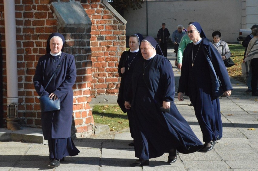 Wprowadzenie relikwii św. Jana Pawła II i nadanie Honorowego...