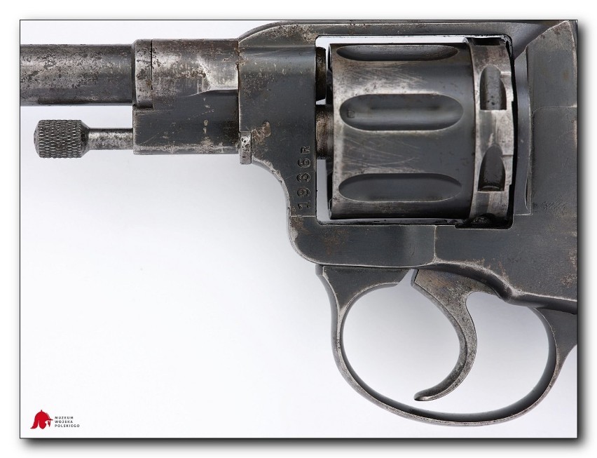 W pełni sprawny pistolet Nagant z 1936 roku z Radomia trafił do Muzeum Wojska Polskiego w Warszawie. Broń kupił radomski Pegaz
