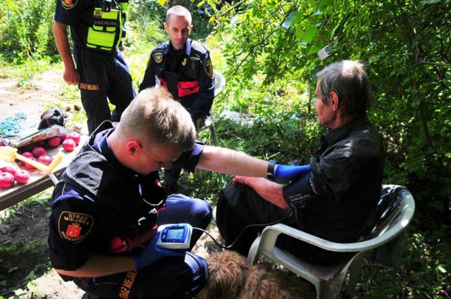 Bezdomni nie chcą pomocy? Uliczny Patrol Medyczny podsumowuje minione interwencje