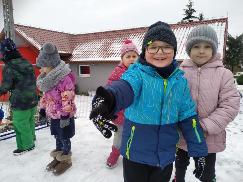 ZSP Przyprostynia. Przedszkolaki z zerówki uczciły nietypowe święto - Światowy Dzień Śniegu! [Zdjęcia - 19 stycznia 2021]
