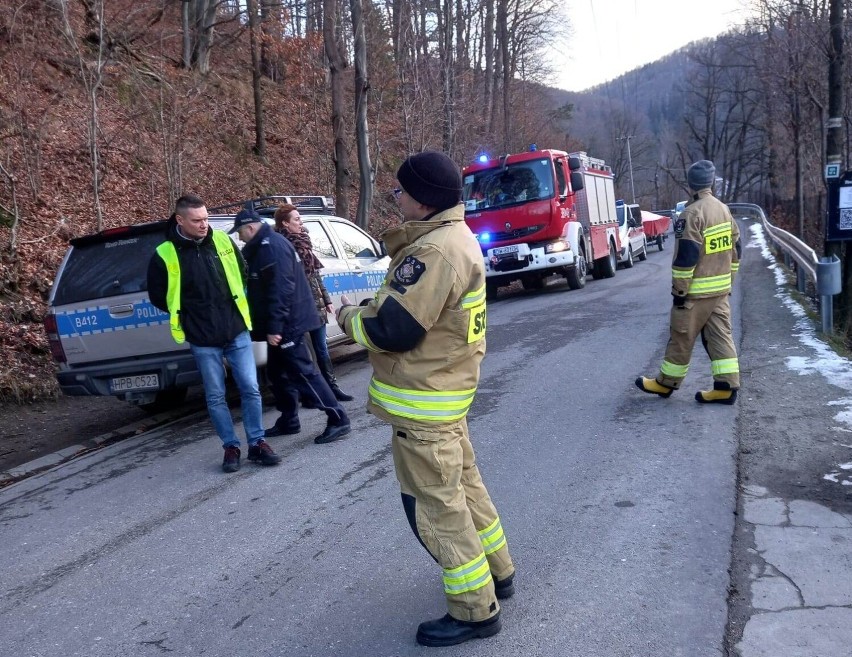 Na miejsc tragedii w Zagórzu Śląskim pracują służby