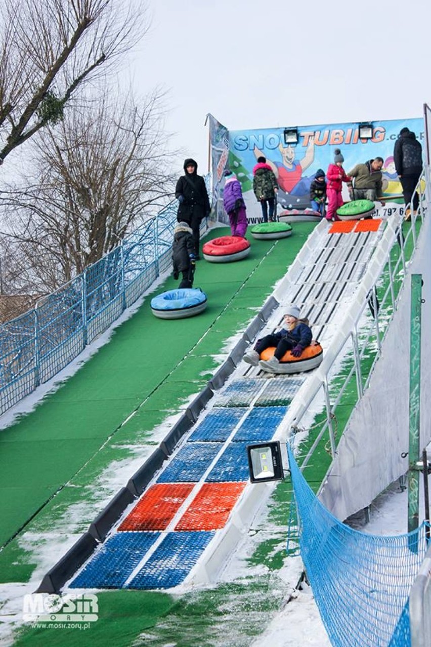 Snowtubing w Żorach: Tak dzieci bawiły się na specjalnym...