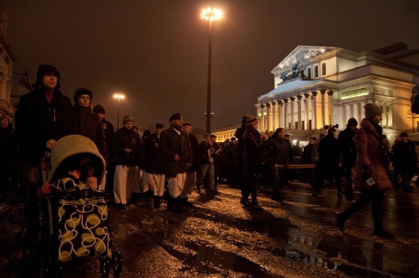 Centralna Droga Krzyżowa 2015 w Warszawie. W piątek 3...