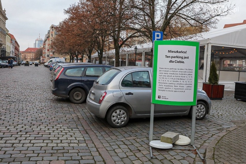 Rusza sprzedaż karnetów na... parkowanie na placu Orła Białego 
