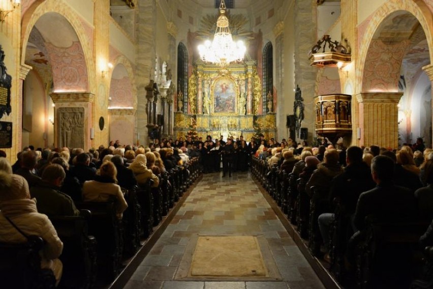 Koncert "Kolęda dla Kalisza" w odrestaurowanym Kościele...