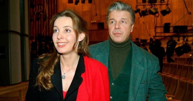 Justyna Sieńczyłło i Emilian Kamiński przez lata tworzyli szczęśliwą rodzinę. Śmierć aktora w grudniu br. poruszyła wszystkich.
