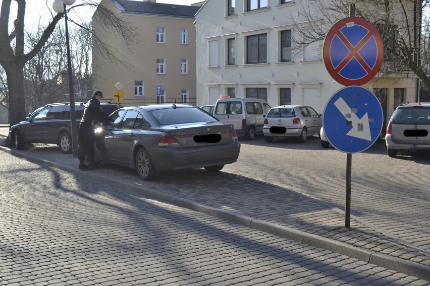 Żółta kartka za nieprawidłowe parkowanie w Chełmie