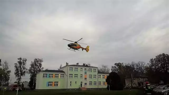 Śmigłowiec lądował w Wołczynie, by zabrać poparzone dziecko do USK w Opolu