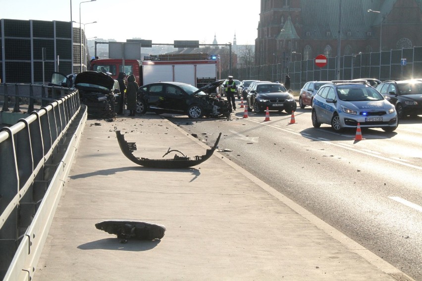 Wypadek w centrum Kielc. Jedna osoba została zabrana do szpitala